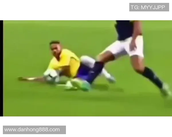 国足迎战卡塔尔乐视强强对决期待精彩瞬间与激情碰撞 国足迎战卡塔尔乐视强强对决期待精彩瞬间与激情碰撞