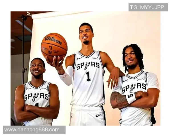 马刺与独行侠精彩对决录像回顾分析及赛后点评