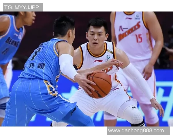 CBA八一对阵山东精彩直播回顾与赛后分析全程解读 CBA八一对阵山东精彩直播回顾与赛后分析全程解读