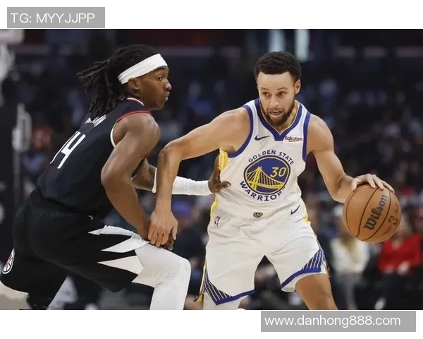 乔治希尔与库里的精彩对决瞬间图片回顾与分析 乔治希尔与库里的精彩对决瞬间图片回顾与分析