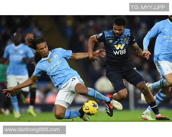 伯恩利与加的夫城的较量揭示了英冠赛季的激烈竞争与球队的潜力 伯恩利与加的夫城的较量揭示了英冠赛季的激烈竞争与球队的潜力