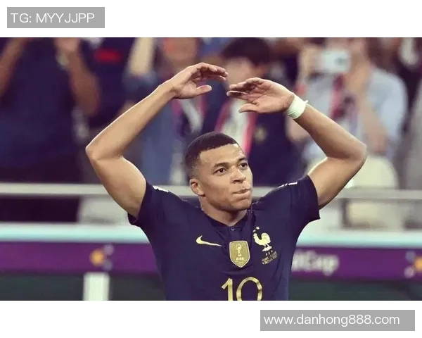 姆巴佩引领法国队冲击世界杯冠军新篇章球迷期待他的精彩表现与传奇时刻