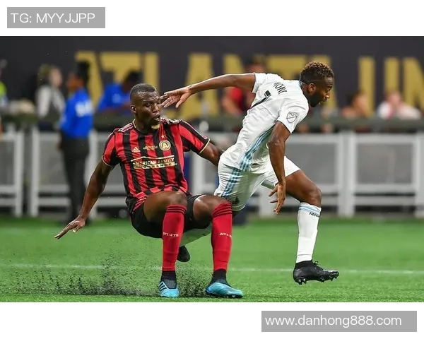 亚特联与西雅图的激烈对决揭示了足球战术的魅力与团队合作的重要性 亚特联与西雅图的激烈对决揭示了足球战术的魅力与团队合作的重要性