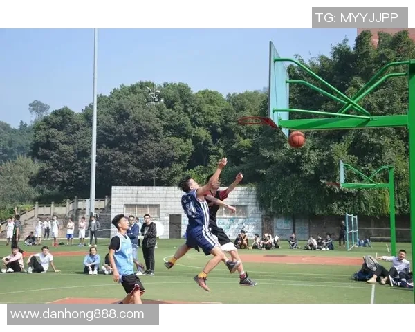 八一火箭迎战浙江金牛全力争胜展现篮球激情与团队精神 八一火箭迎战浙江金牛全力争胜展现篮球激情与团队精神