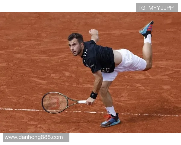 加斯东与蒂姆的精彩对决谁能在网球赛场上笑到最后