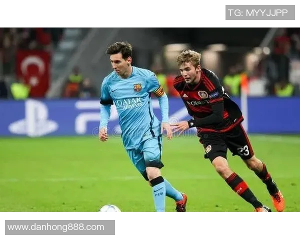 广岛三箭与河床激战正酣赛果揭晓引发球迷热议 广岛三箭与河床激战正酣赛果揭晓引发球迷热议