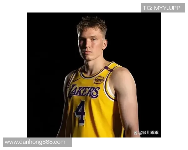 篮球明星新闻聚焦：他们如何在赛场外影响社会与文化发展